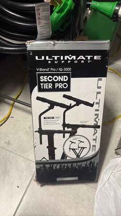Ultimate Support V-Stand Pro / IQ-3000 Second Tier Pro, model VSIQ-200B.