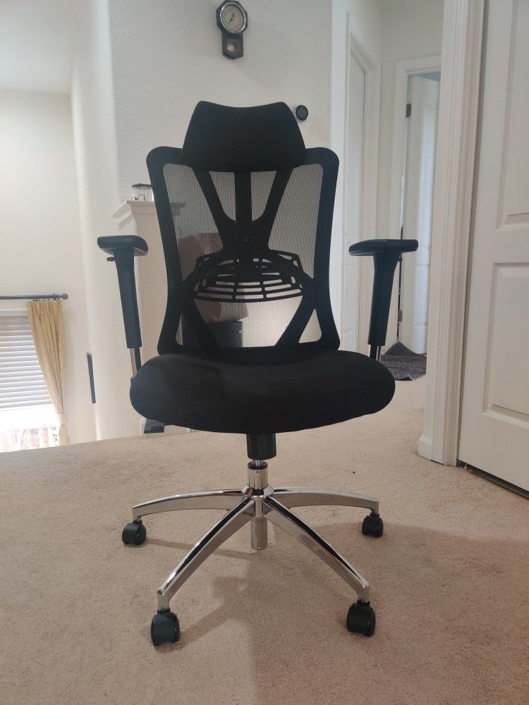 Tricova Ergonomic Office Chair - Black