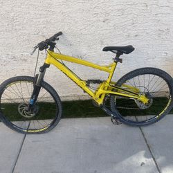 Yellow Diamondback Full Suspension Mountain Bike
