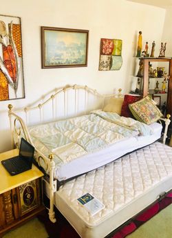 Trundle/ Daybed white Iron