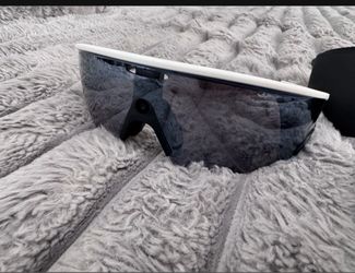 Meta Oakley vanguard glasses. New open box