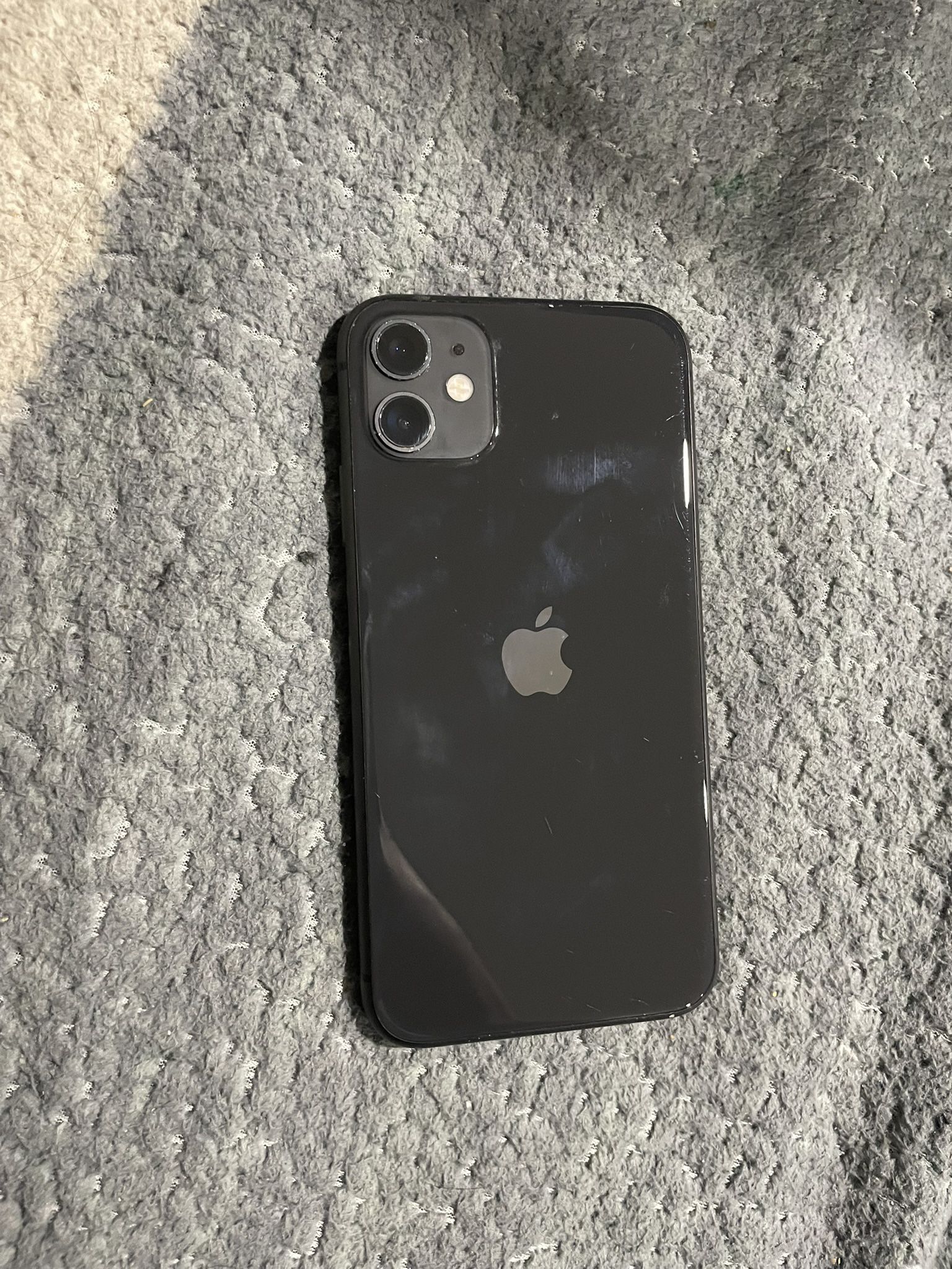 2iphones !icloud locked!