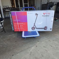 Brand new scooter in the Box still never been open it's an adult scooter it goes approximate 25 miles an hour and it can go 40 miles with one full cha