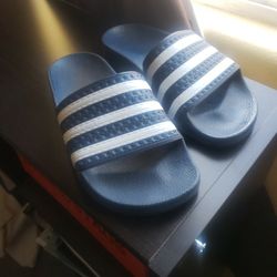 Adidas Slides Youth Size 4