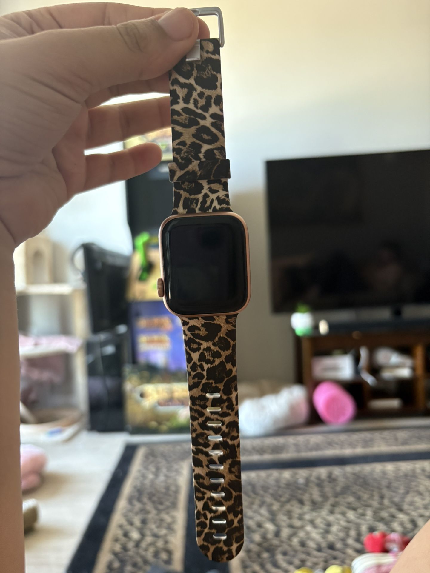 Apple Watch Series 5 W/ Charger