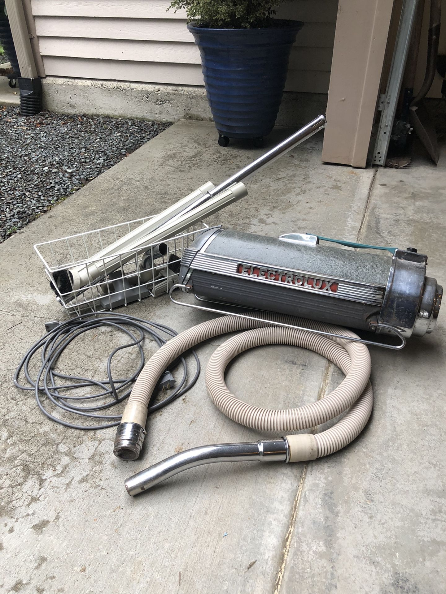 Electrolux canister vacuum cleaner and all accessories. Works great, clean.