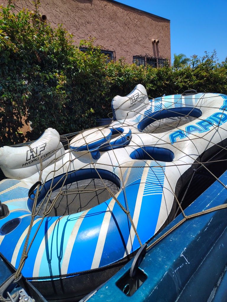 Two Person Tube With Cooler