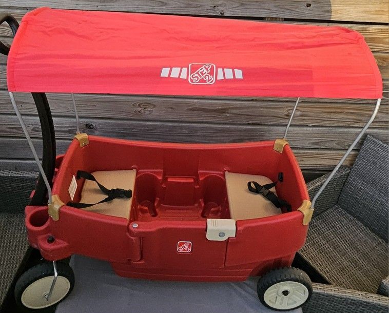 Step 2 All Around Canopy Wagon (great condition)