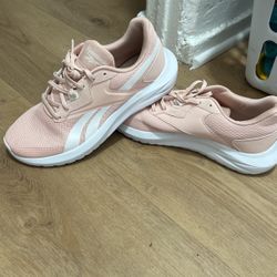 Women’s Reebok Size 9