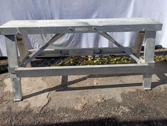 Drywall adjustable table