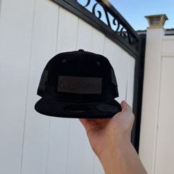 Supreme Hat 