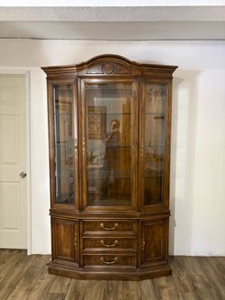 Hutch and Buffet (Furniture)
