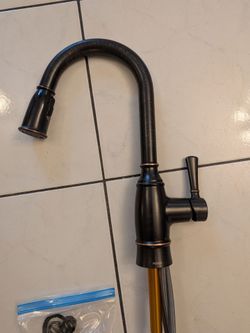 Moen Noell pulldown kitchen faucet