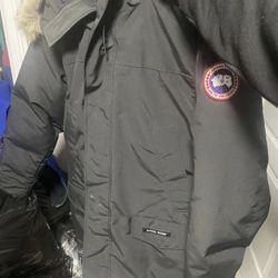 Canada Goose Chiliwack bomber Size Medium Never Worn 