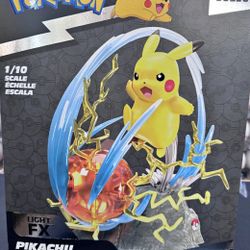 Pikachu Pokémon Action Deluxe Figure