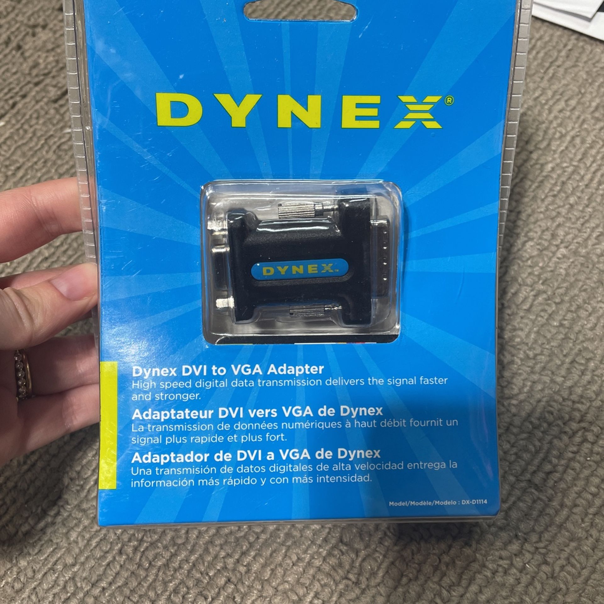 Dynex DVI To VGA Adapter