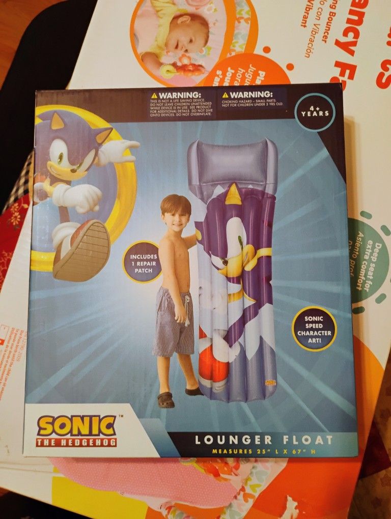 Sonic The Hedgehog Lounge Float