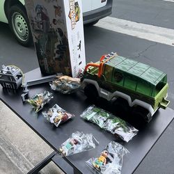 Kids Dinosaur Explorer Truck Playset w/ Figures & Dinosaurs (Ages 3+)