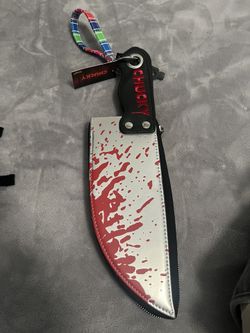 ⭐️⭐️⭐️⭐️Chucky Clutch 