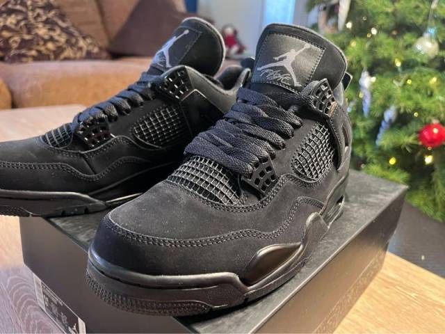 Black Cats Jordan 4