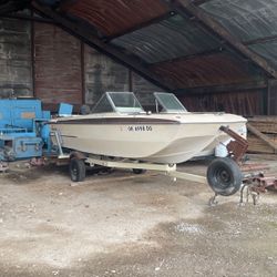 1976 Invader Boat