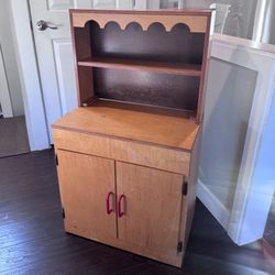 Play Kitchen, Montessori Educational Supply, Perfect for outdoor “Mud Kitchen”