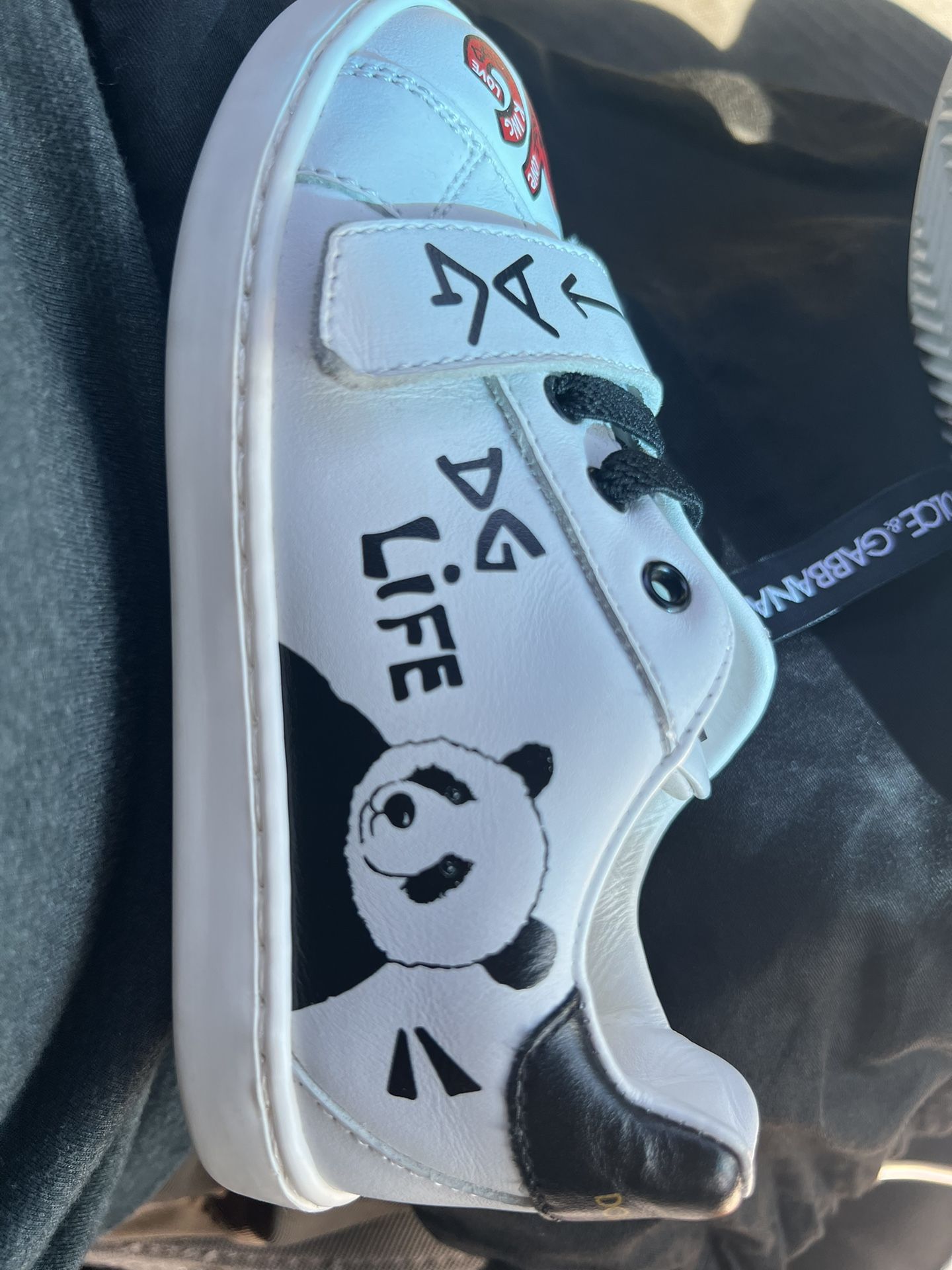 Authentic Dolce & Gabbana Kids Sneakers – Size 25 (US 8 Toddler)