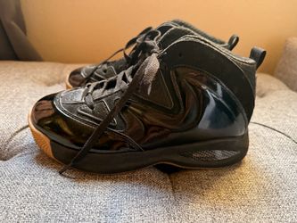 Kids Tennis Shoes