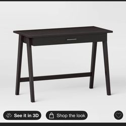 Black Desk 