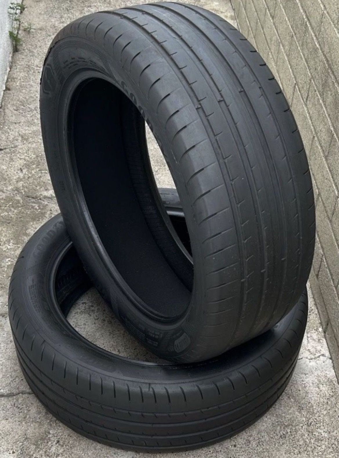 275/45R21 Goodyear Eagle F1