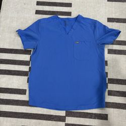 Large Men’s FIGS light Blue Scrub Top