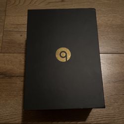 Beats Studio 3 Wireless Headphones Box