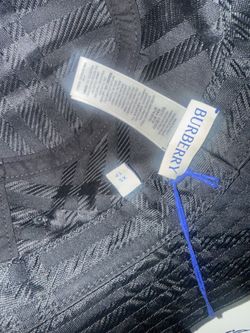 Burberry bucket hat sz Xs