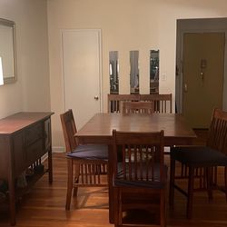 Raymour And Flanagan Counter Height, Dining Room Set