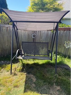 Free outdoor swing