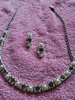 Rare vintage Elizabeth Morrey necklace & earrings
