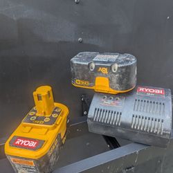 2 18V RYOBI Batteries With Charger