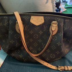 Authentic Louis Vuitton 