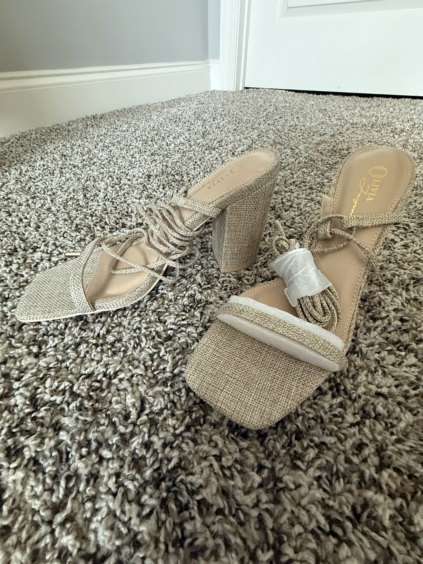 Tan Ans Cream Lace Up Sandals 
