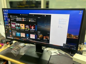 LG 29 “ WIDE  COMPUTER MONITOR WITH CHARGER WORKING GOOD TESTED 💯✅📺🆒