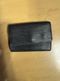 Key Case LOUIS VUITTON Multi-Cle 6 Epi Leather Black Women, Stains M63812