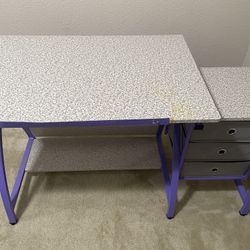 Teen/child Desk And Stool