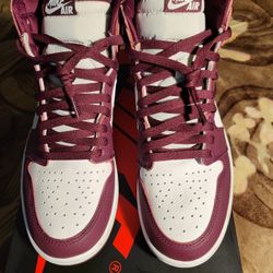 Jordan 1 High  Bordeaux  Worn  Size 10.5 $60
