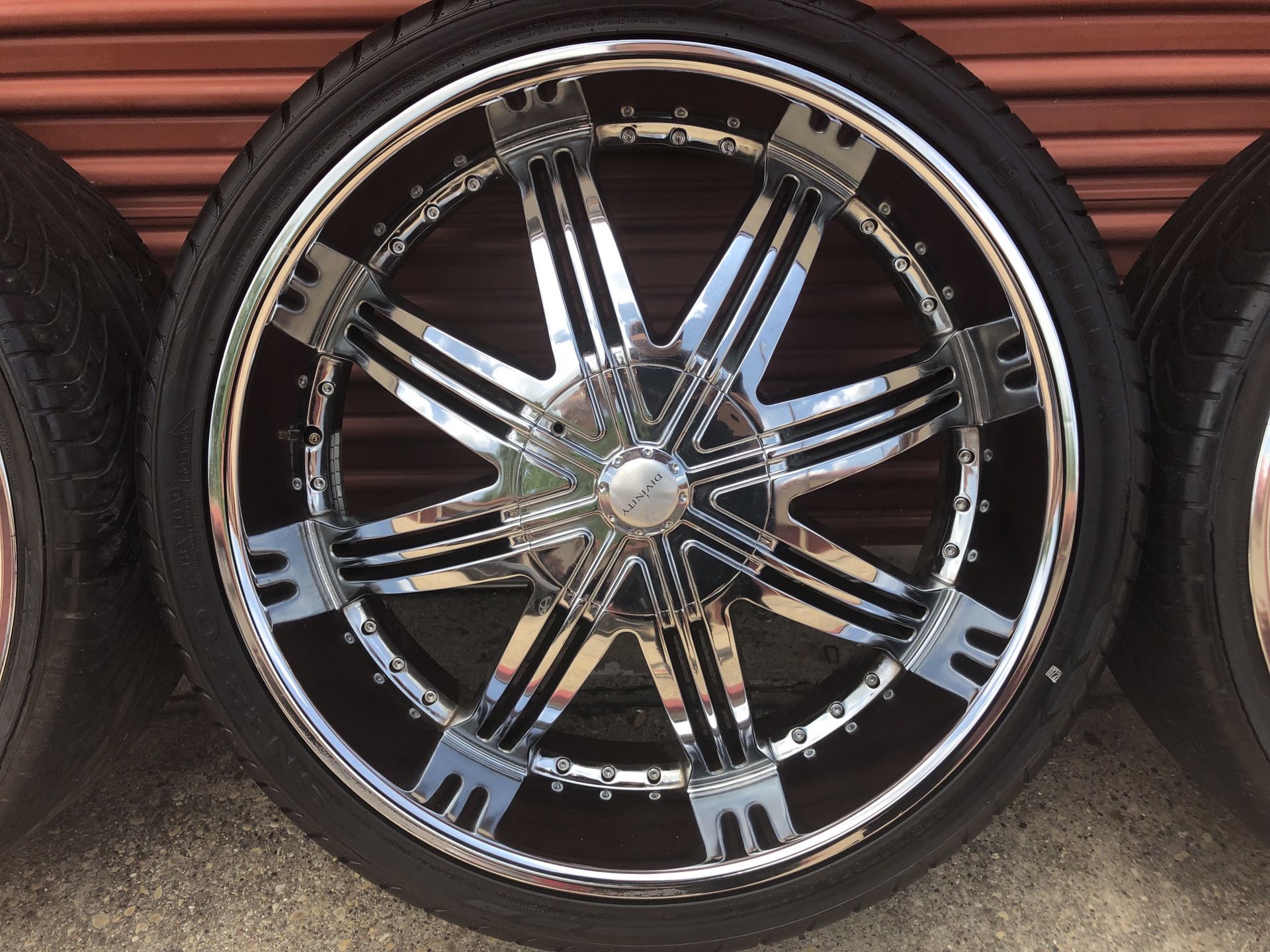 CHROME CHEVY GMC FORD F150 EXPEDITION RIMS 26 INCH