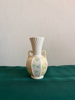 Vintage Belleek Ireland Shamrock Porcelain 2 Handled Vase (Green Mark 6)