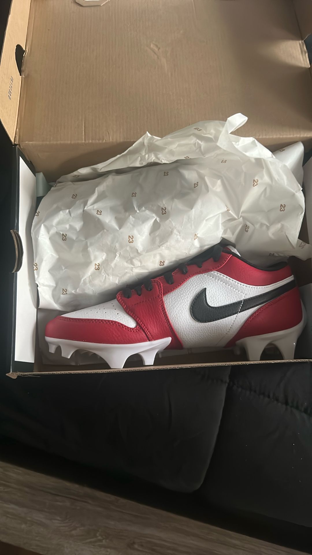 Chicago Jordan Cleats looking to trade or Sell them (Trade would be with like dark blue cleats or nike untouchable light blues or black)