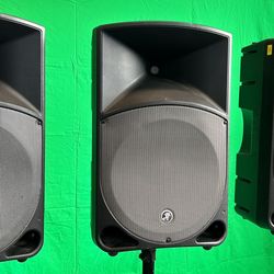 Mackie PA Speakers