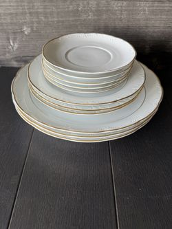 Vintage Arpo Curtea De Arges 11 Piece Dinnerware Set