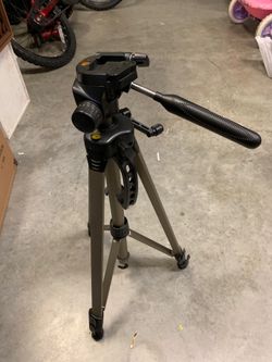 Camera tripod stand