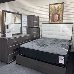 Queen Bedroom Set. 🚚WE DELIVER🚚